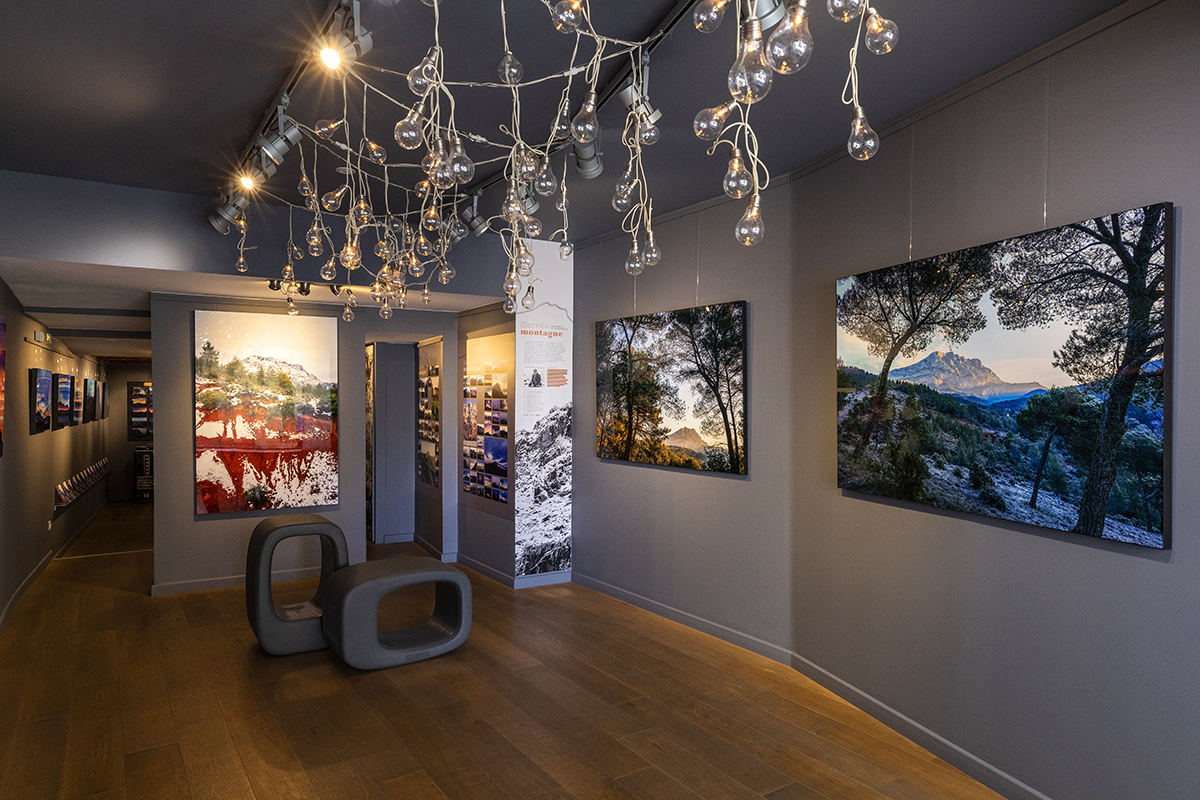 La Gallery